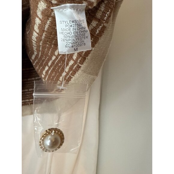 Entro Boutique Brown & Beige Textured Knit Skirt With Pearl Button Pockets - Picture 3 of 4